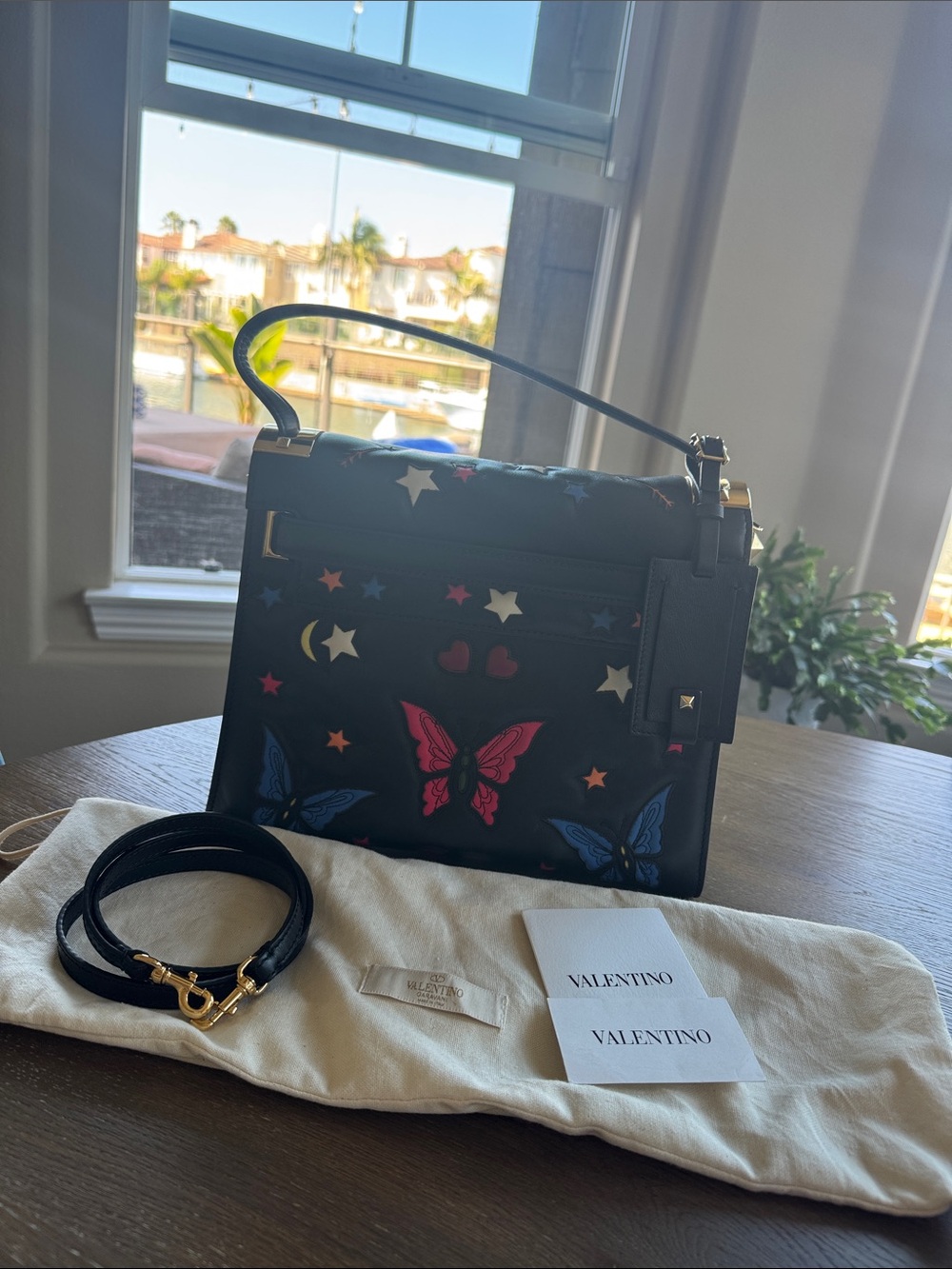 Runway Valentino Rockstud Butterfly Bag - Picture 3 of 17
